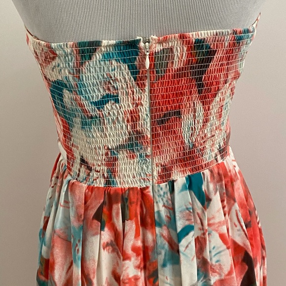 Beautiful Multicolor Dress - Picture 4 of 6